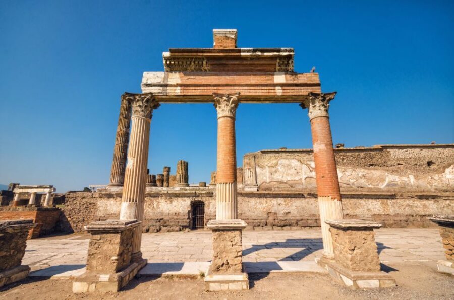 Pompeii: Private Tour with an Archaeologist - The western route: gates, gods, and the city’s public heartbeat