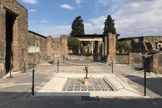 Pompeii Private Tour with Expert Guide - What you’ll see in Pompeii: theatres, square, Lupanare House, villas, thermal baths