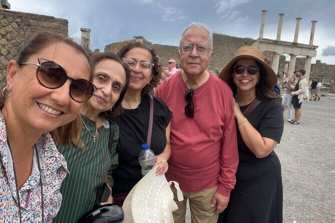 Pompeii private tour with expert guide in archaeology - Price and value for a group up to 8 people