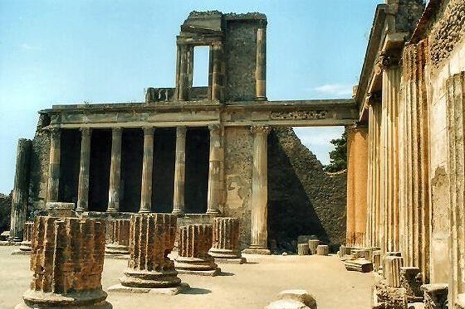 Pompeii Ruins Half-Day Tour from Sorrento with Guide - The Van Ride to Pompeii: Comfort, Timing, and Vesuvius Context