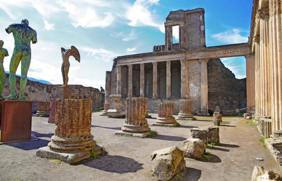 Pompeii: Skip-the-Line Entry & Audioguide - Aqueduct and Fountains Remains: How Roman Daily Life Worked