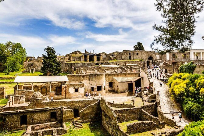 Pompeii Skip-the-Line Entry & Guided Tour with a certified guide - Casa dei Vettii: A Roman House With Erotic Frescoes and Names to Remember
