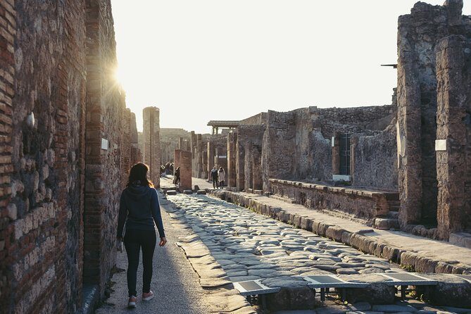 Pompeii Skip-the-Line Ticket and Virtual Museum - Exploring Pompeii on Your Own: What to Expect