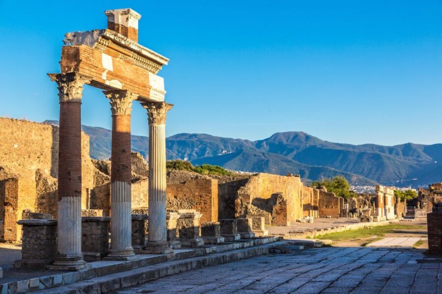 Pompeii: Skip-the-Line Ticket with Audio Guide and Map - Frescoed Houses, Thermopolium, Temples, and Shops: Daily Life Under the Ash