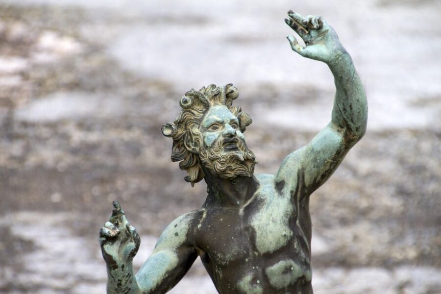 Pompeii: Skip-the-Line Ticket with Audio Guide and Map - Meeting Point Outside Pasticceria De Vivo (and How to Find Your Team)