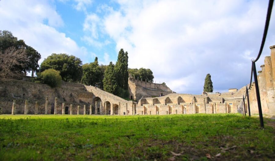 Pompeii: Skip-the-Line Tour for Kids and Families - Skip-the-line reserved entrance: saving your best family energy