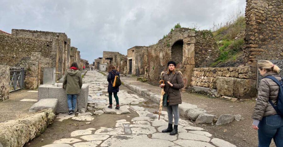 Pompeii: Small-Group Guided Tour with Skip-the-Line Ticket - Key highlights you’ll feel right away