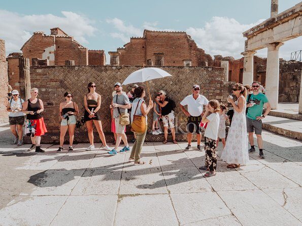 Pompeii Small Group Tour with an Archaeologist - Walking into Pompeii with an archaeologist guide, not a map