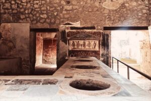 Pompeii Small Group with an Archaeologist and Skip The Line - A Quick Route Through Pompeii’s Entertainment Spaces