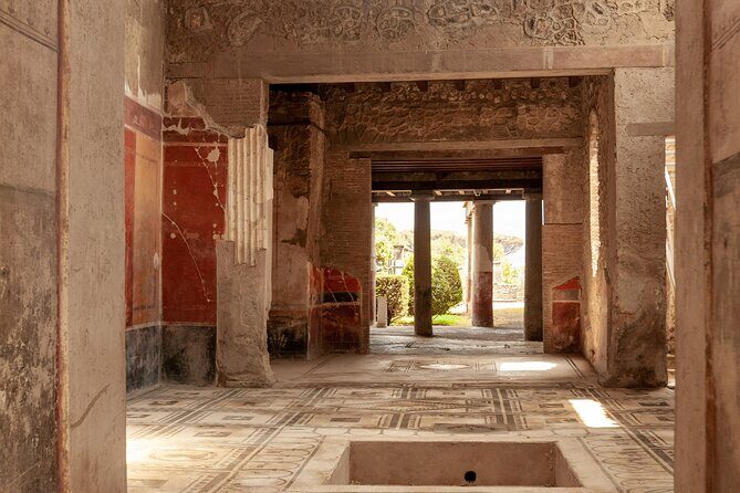 Pompeii Tour & Lunch with Wine Tasting Experience - Routes, pacing, and the “what did we miss?” problem