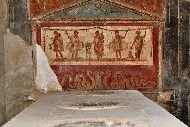 Private Day Tour of Pompeii, Sorrento and Positano with Pick Up - Price and logistics: what $181.41 per person really covers