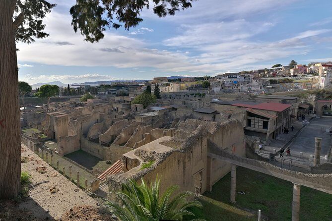 Private Day Tour to Vesuvius, Herculaneum & Pompeii with Pick Up - Baths and Theater: Stabian Baths and Teatro Grande