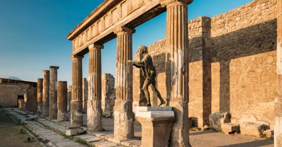 Rome: Pompeii and Naples Day Trip with Pompeii Entry Ticket - Key things that matter on this day trip