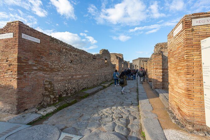 Rome to Pompeii, Sorrento & Capri: 2-Day South Italy Tour - Pompeii Archaeological Park: Forum, Villa of Mysteries, Lupanar