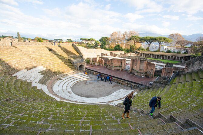 Rome to Pompeii, Sorrento & Capri: 2-Day South Italy Tour - Meals and included drinks: what you actually get