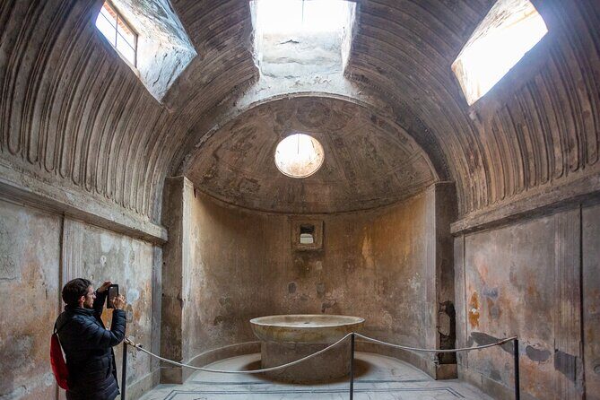 Rome to Pompeii, Sorrento & Capri: 2-Day South Italy Tour - Is it worth $972? A value check for this 2-day format