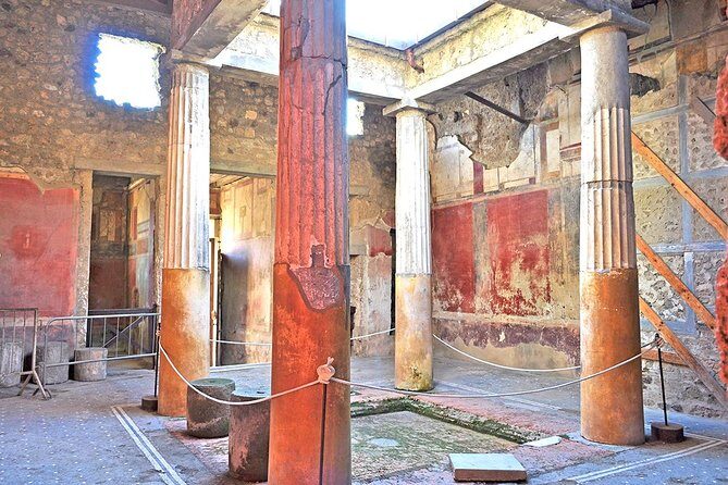 Skip-the-line Exclusive Private Full-Day Complete Ancient Pompeii Guided Tour - Stop 1: Anfiteatro Romano brings the city’s public life into focus