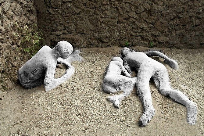 Stories of Pompeii: Small Group tour with archeology expert guide - Theatre, brothel, and public life: what these stops teach you